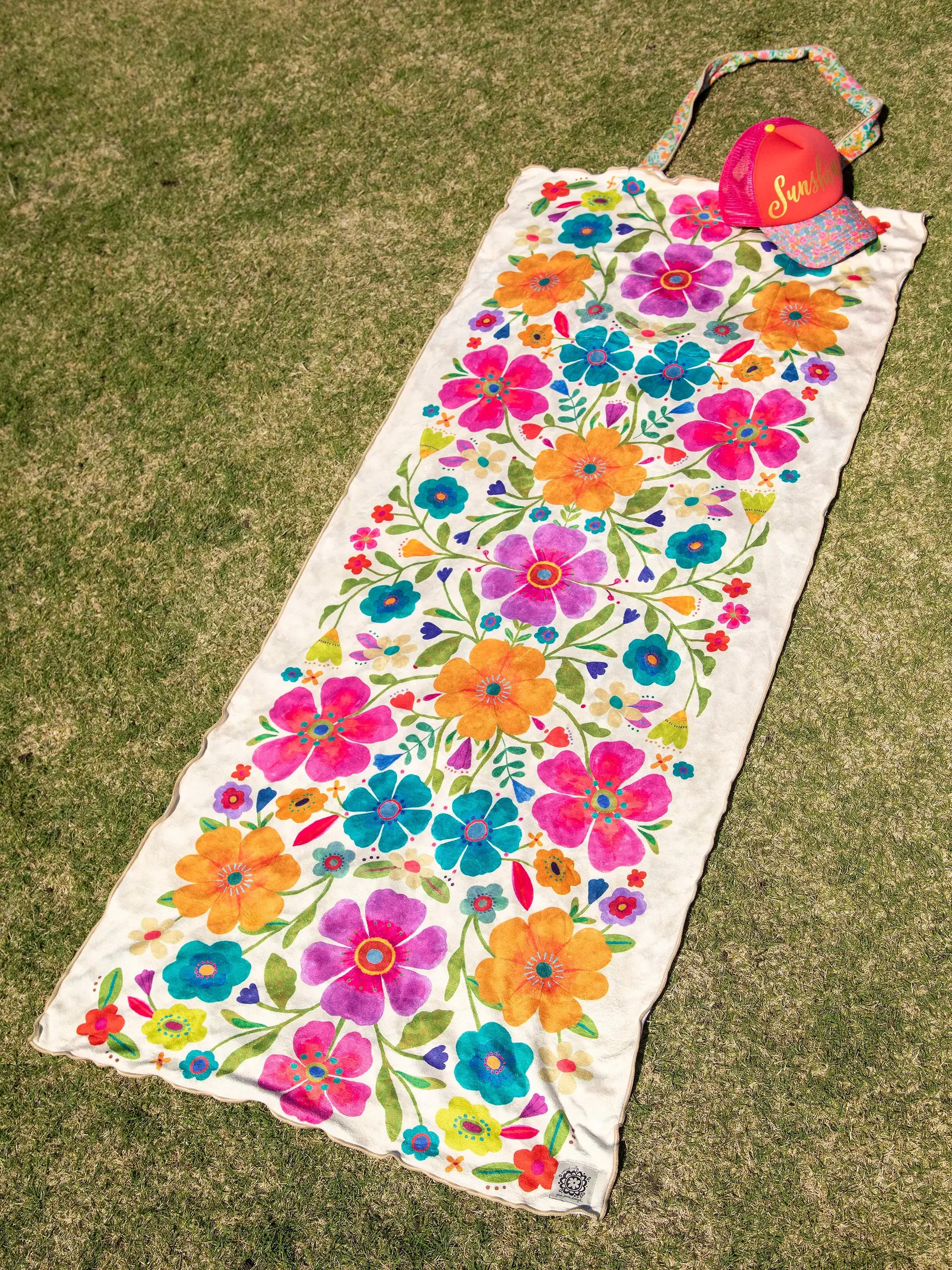 2-in-1 Towel & Tote - Cream Folk Flower
