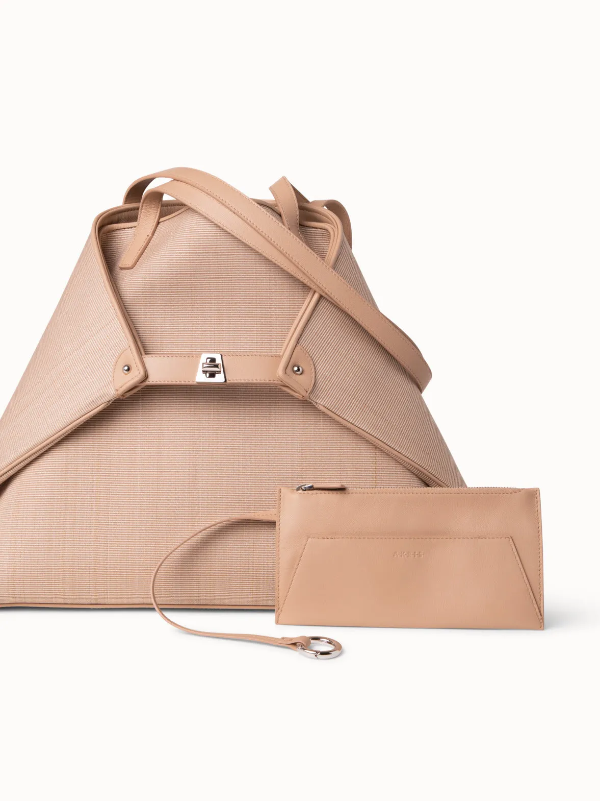 Ai Medium Shoulder Tote
