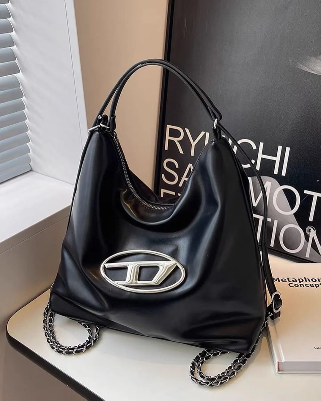 DIESEL SHOULDER BAG || POUCH TYPE X18292