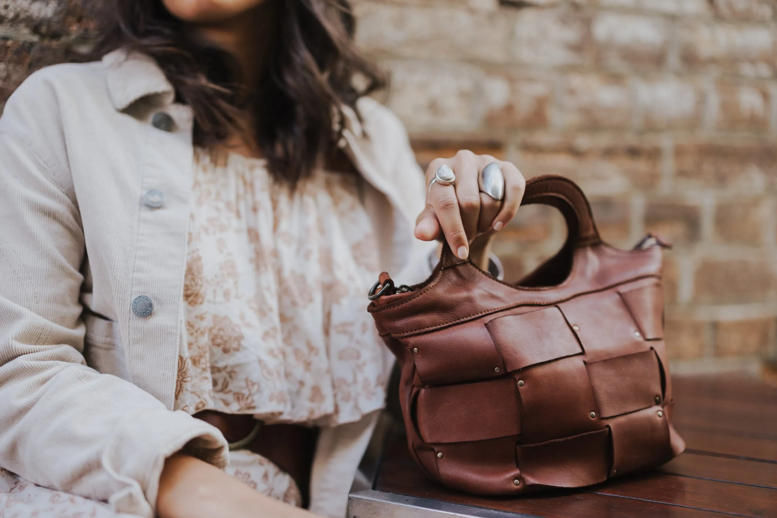 Riley Crossbody Bag - Cognac