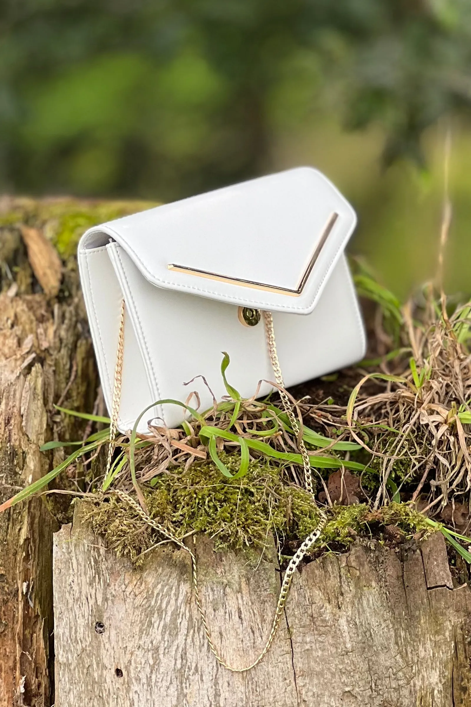 You’ve Got Mail Clutch - White