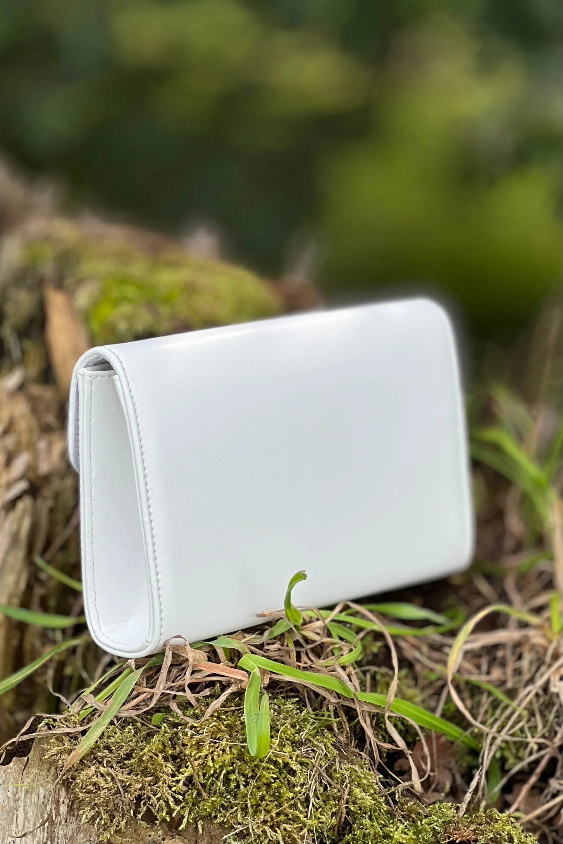 You’ve Got Mail Clutch - White